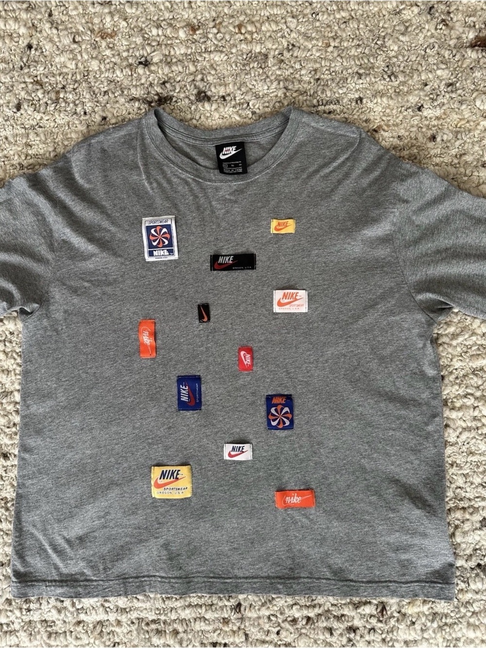Nike Men’s Gray Short Sleeve Patch Logo T-Shirt